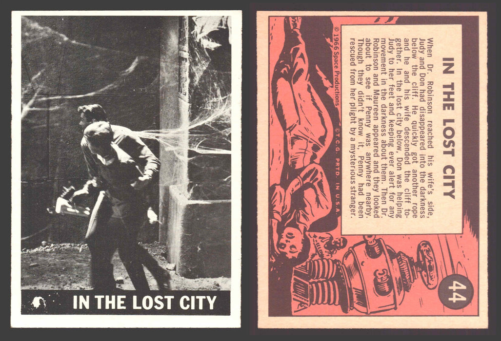 1966 Lost In Space Topps Vintage Trading Card #1-55 You Pick Singles