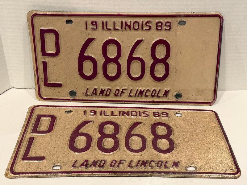 1989 Illinois Automobile Motorcycle Dealer Dealership License Plate DL 6868 - TvMovieCards.com