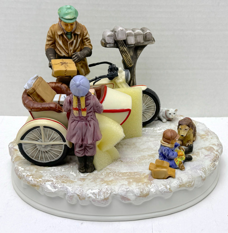 1994 Harley Davidson Holiday Rural Delivery Porcelain Figurine 99423-94Z   - TvMovieCards.com