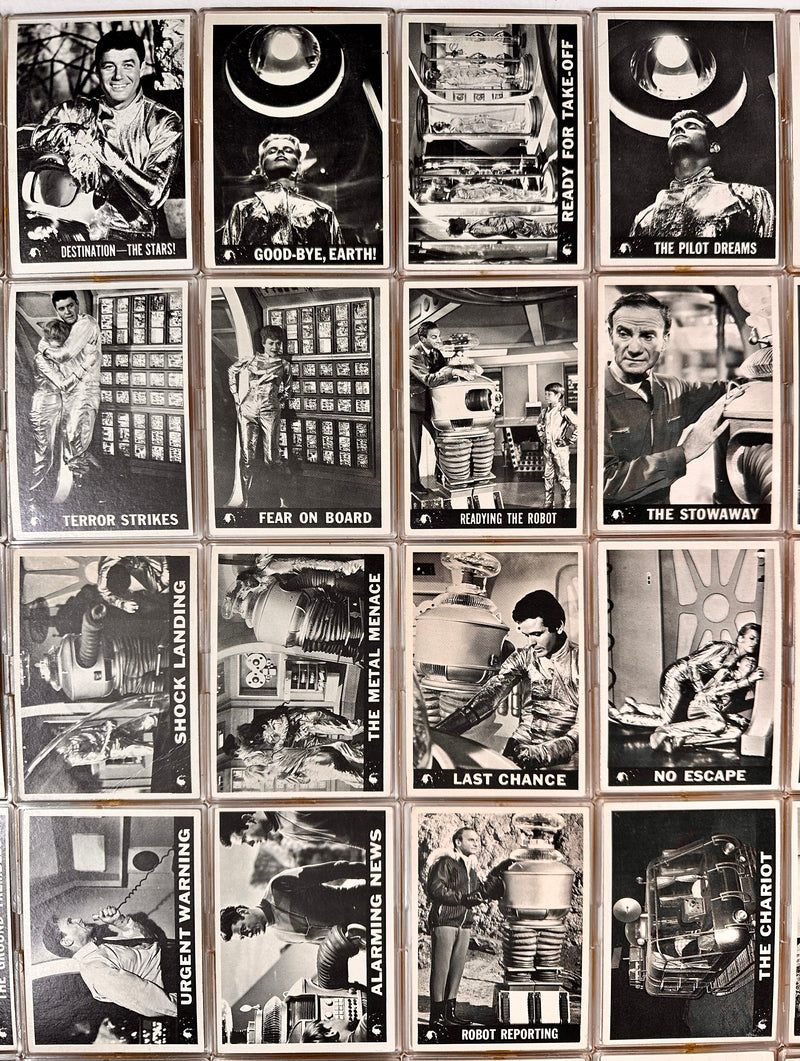 1966 Lost In Space Complete 55 Gum Trading Card Set Topps   - TvMovieCards.com