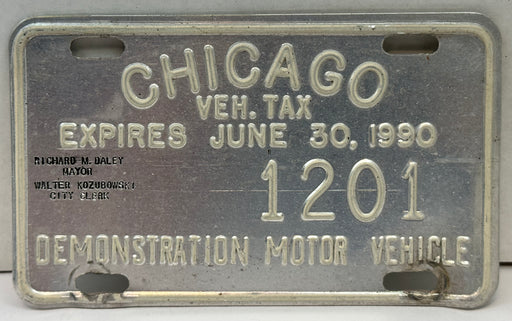 1990 Chicago Illinois Tax Tag Demonstration Motor Vehicle License Plate   - TvMovieCards.com