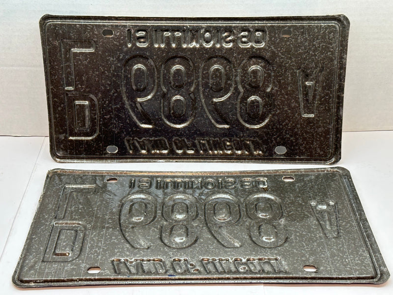 1990 Illinois Automobile Motorcycle Dealer Dealership License Plate DL 6868A   - TvMovieCards.com