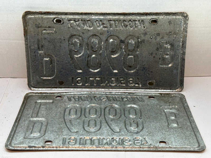 1997 Illinois Automobile Motorcycle Dealer Dealership License Plate DL 6868A   - TvMovieCards.com