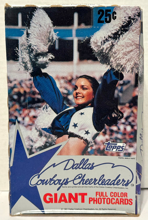 1996 Dallas Cowboy Cheerleaders Giant Photocards Trading Card Box Topps   - TvMovieCards.com