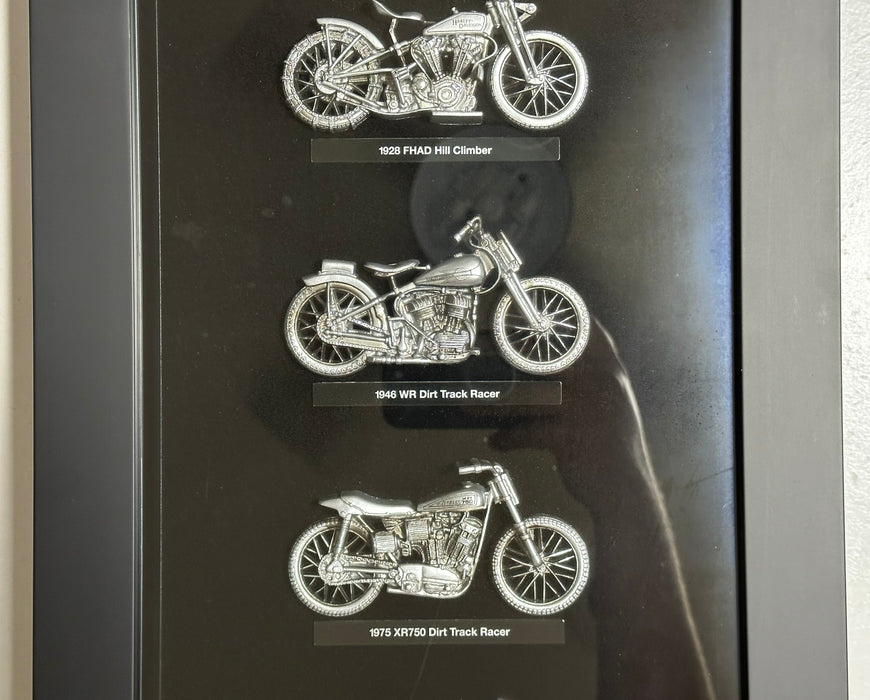 2009 Harley Davidson Motorcycle Racing Machines Pewter Shadowbox Display Set   - TvMovieCards.com