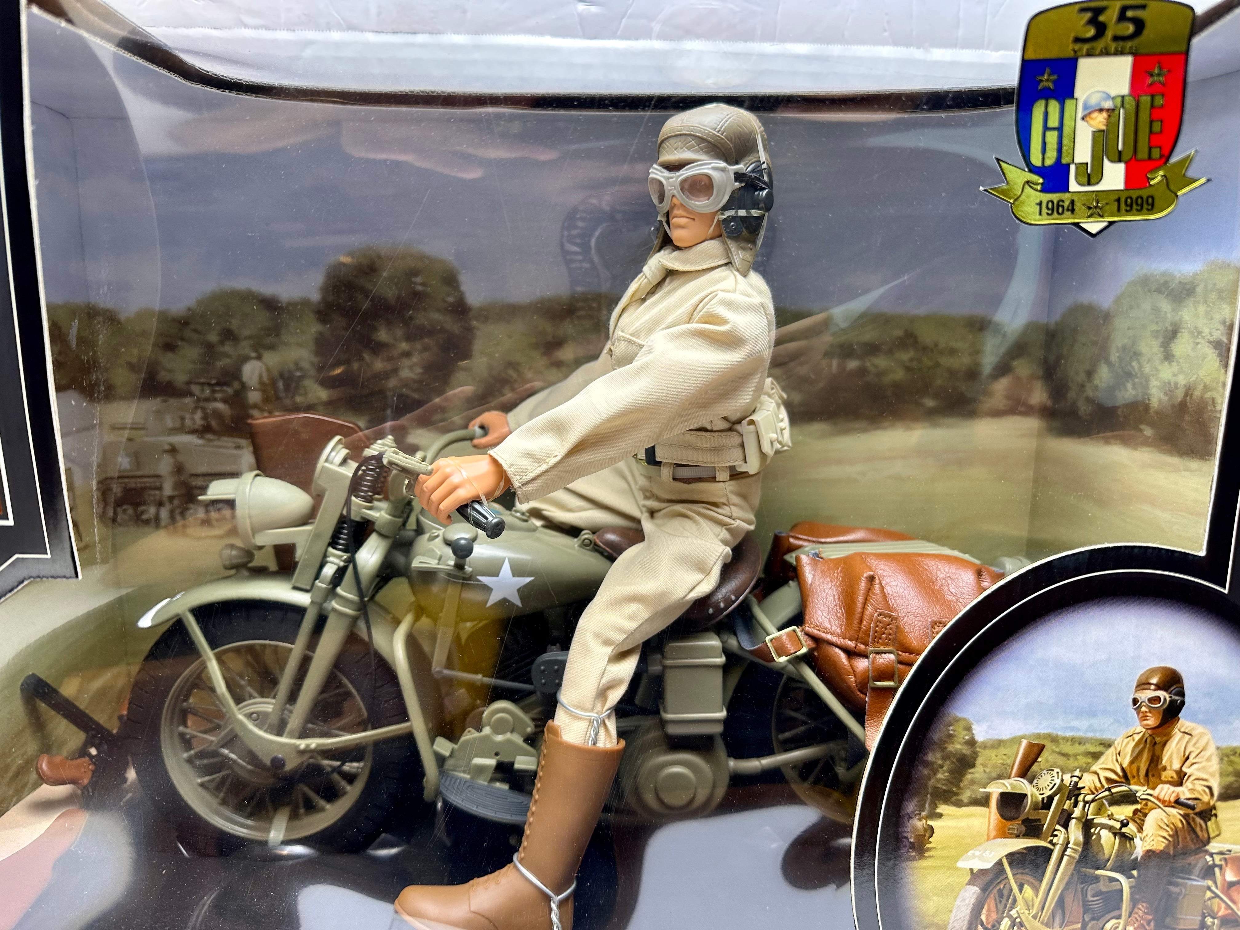 GI Joe US Army Courier & WLA 45 Harley Davidson 12