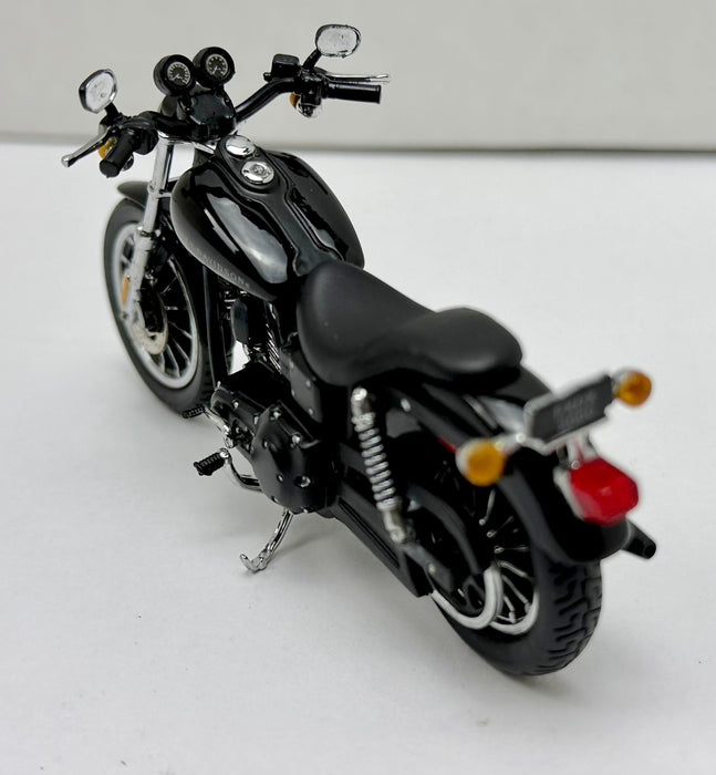 2000 Harley Davidson Diecast 1:24 Ford Crew Cab and FXDX Motorcycle 9796-1-00   - TvMovieCards.com