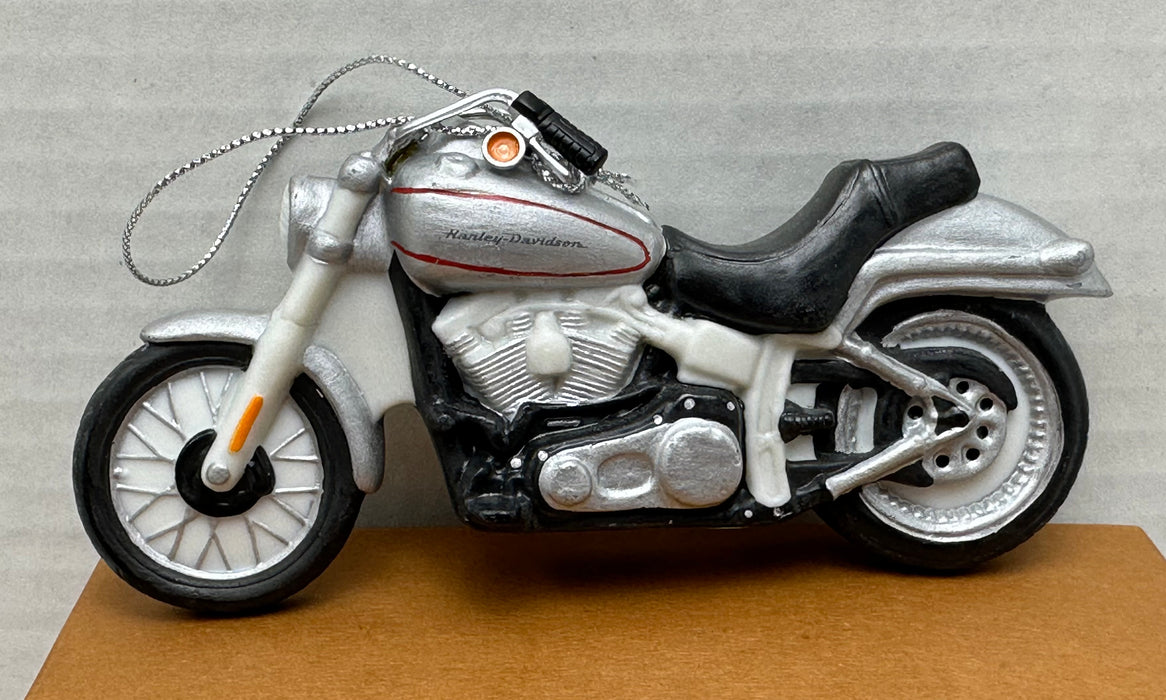 2001 Harley Davidson Resin Christmas Ornament "Duece" Motorcycle 97900-02Z   - TvMovieCards.com
