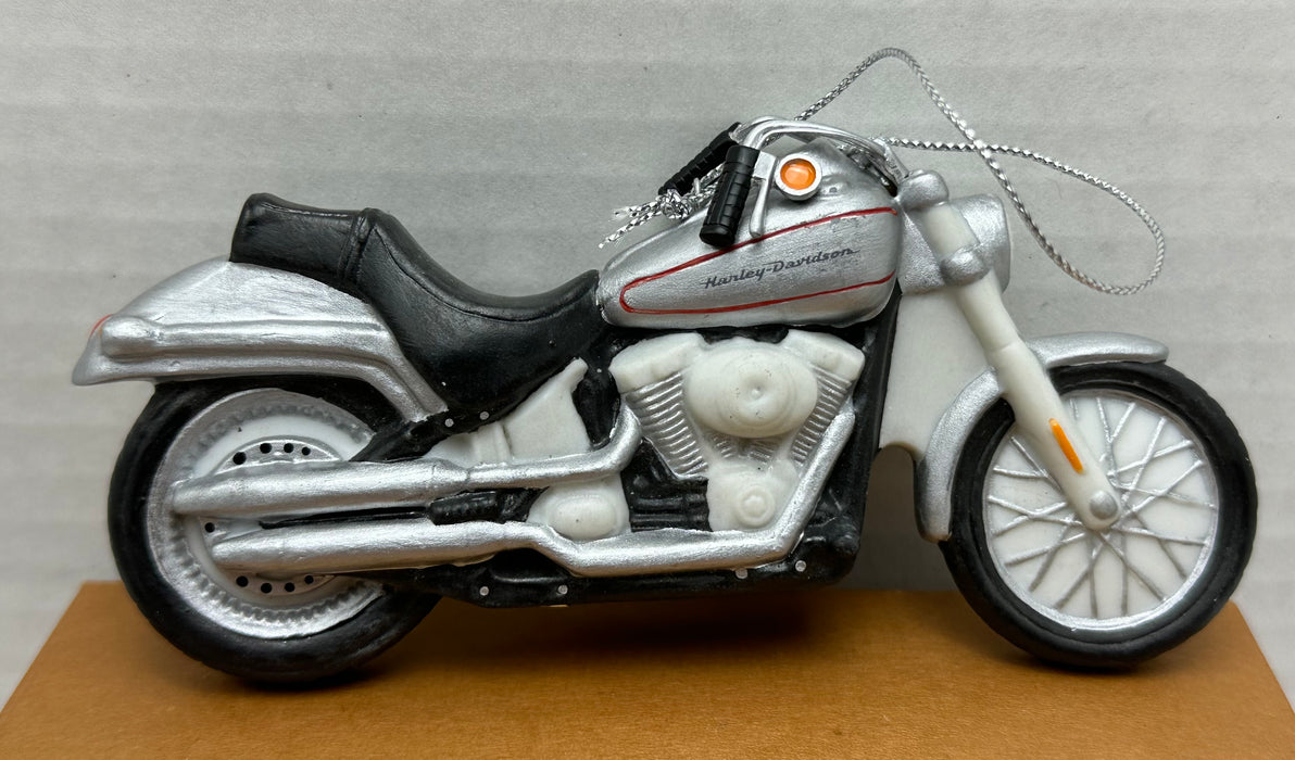 2001 Harley Davidson Resin Christmas Ornament "Duece" Motorcycle 97900-02Z   - TvMovieCards.com