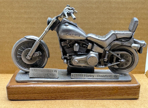 1991 Harley Davidson FXSTC Softail Custom Fine Pewter Sculpture 99304-91 VT   - TvMovieCards.com