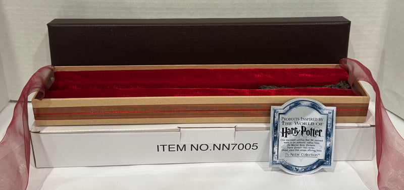 The Noble Collection Wand of Harry Potter with Ollivander's Wand Box NN7005 - TvMovieCards.com