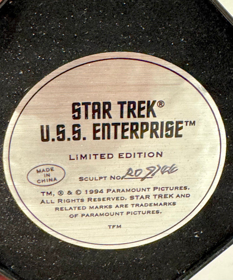 Franklin Mint Star Trek Miniature Sculpture “USS Enterprise NCC-1701” Glass Dome - TvMovieCards.com