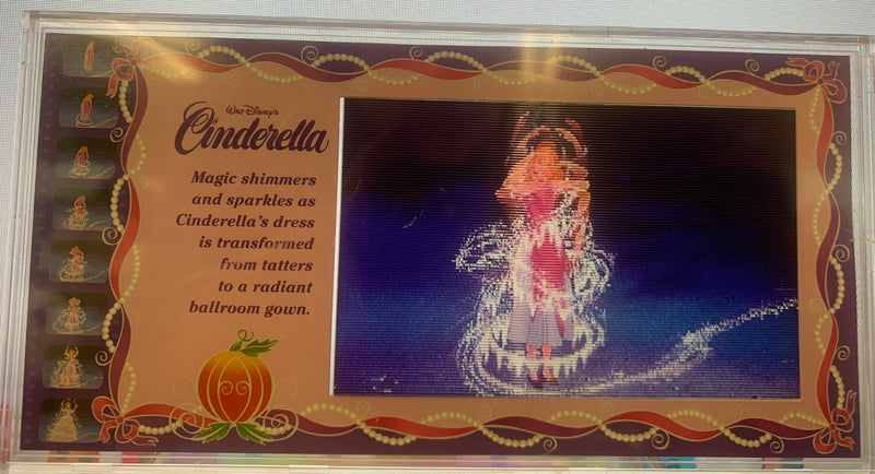 Disney Showcase Cinderella Motion Cell Chase Card Willitts Designs 1990's - TvMovieCards.com