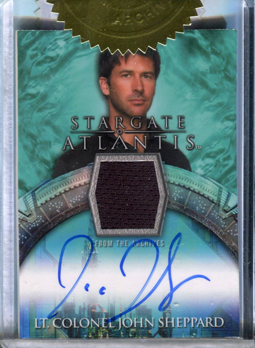 Stargate Atlantis Seasons 3/4 Joe Flanigan Autograph Costume Card #65/250   - TvMovieCards.com