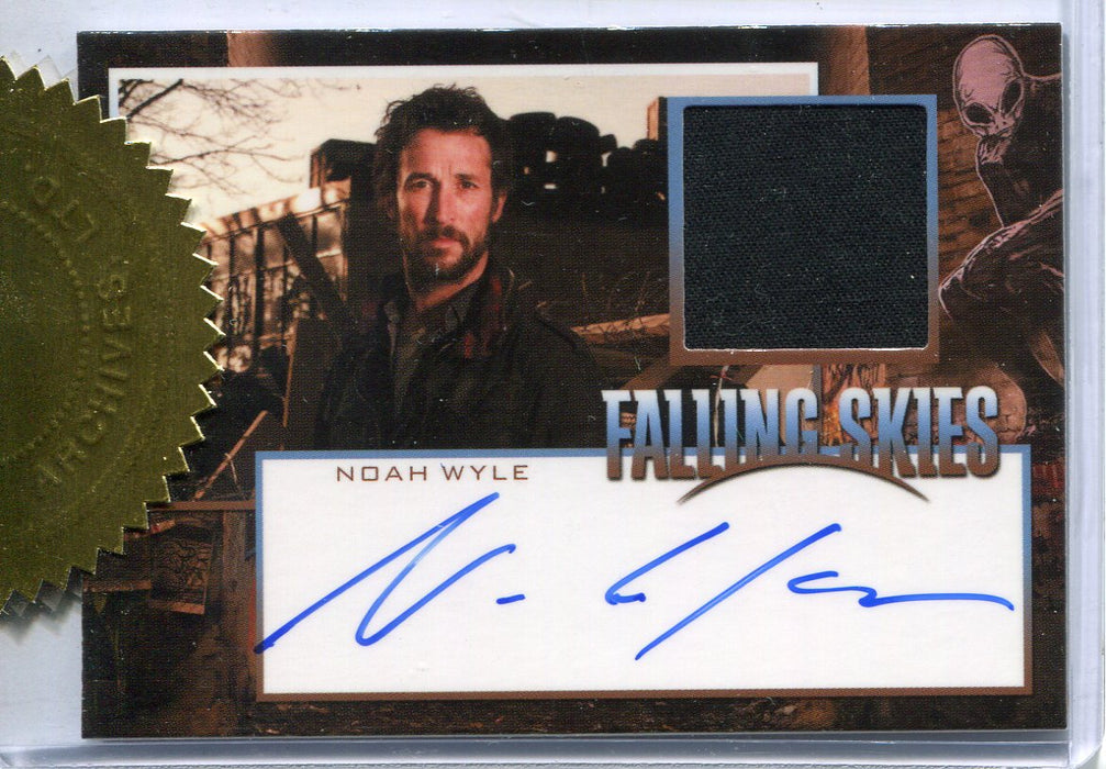 Falling Skies Season 2 Premium Pack Noah Wyle Autograph Costume Card   - TvMovieCards.com