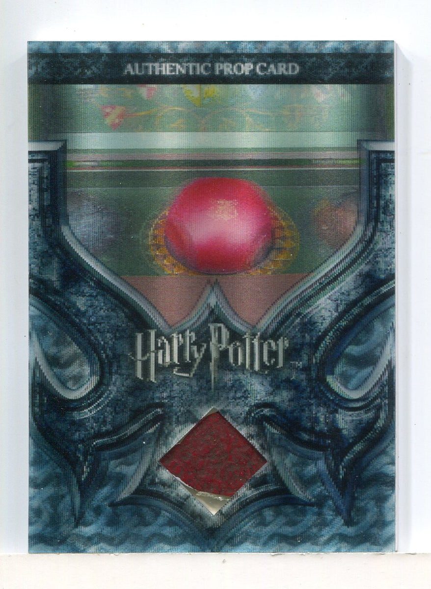 The World of Harry Potter 3D Quaffle and Bludgers Prop Card HP