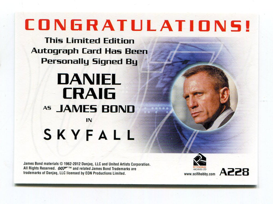 James Bond Autographs & Relics Daniel Craig Autograph Card A228 - TvMovieCards.com