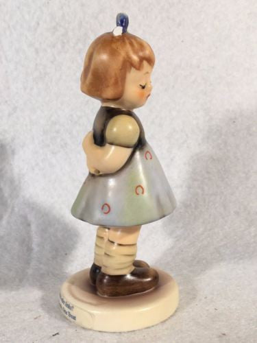 Goebel Hummel Figurine TMK7 #493 "Two Hands, One Treat"   - TvMovieCards.com