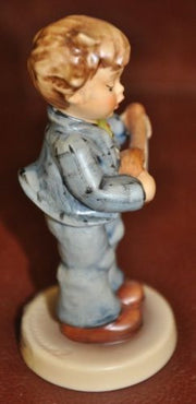 Goebel Hummel Figurine #558 "Little Troubadour"  TMK7 Germany 4"   - TvMovieCards.com