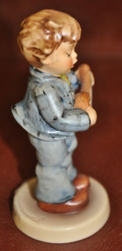 Goebel Hummel Figurine #558 "Little Troubadour"  TMK7 Germany 4"   - TvMovieCards.com