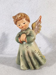 Goebel Hummel Figurine TMK6 1990 #484 "Peace on Earth"   - TvMovieCards.com