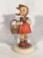 Goebel Hummel Figurine TMK6 #96 "Little Shopper" 4.75" Tall   - TvMovieCards.com