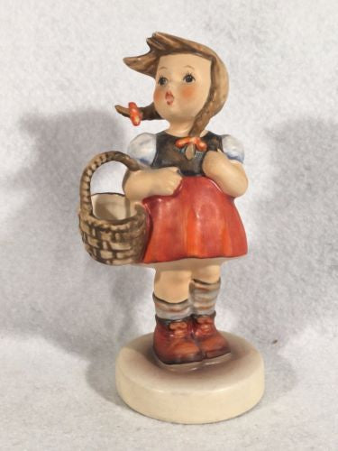 Goebel Hummel Figurine TMK6 #96 "Little Shopper" 4.75" Tall   - TvMovieCards.com
