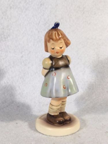 Goebel Hummel Figurine TMK7 #493 "Two Hands, One Treat"   - TvMovieCards.com
