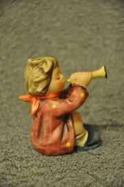 Goebel Hummel Figurine 391 "Girl With Trumpet" TMK6 1968 Germany 2 3/4"   - TvMovieCards.com