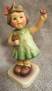 Goebel Hummel Figurine TMK7 793 "Forever Yours" Hummel Club 4.25"   - TvMovieCards.com