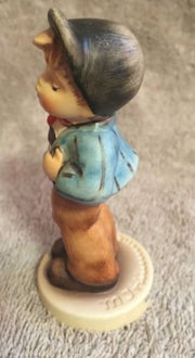 Goebel Hummel Figurine TMK7 560 "Lucky Fellow" Hummel Club 3.5"   - TvMovieCards.com