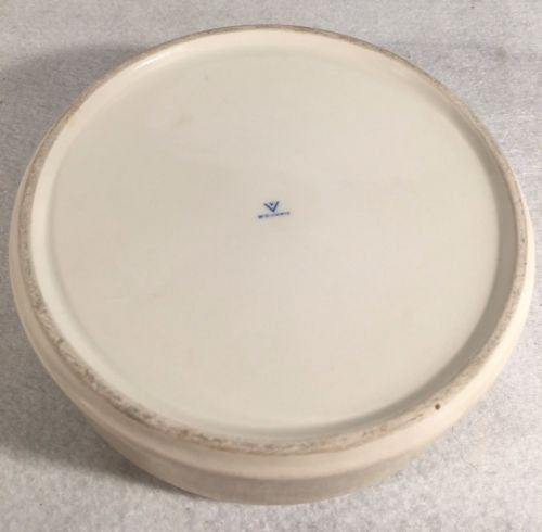 Goebel Hummel Figurine TMK3 #III/53 "Joyful" Covered Dish 6" Tall   - TvMovieCards.com