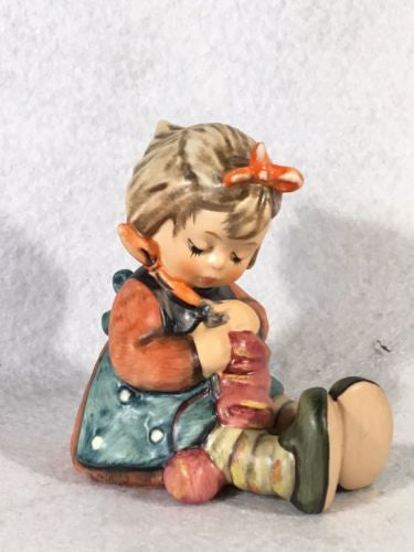 Goebel Hummel Figurine TMK6 #432 "Knit One Purl One" Artist Signed Unula Schmidt   - TvMovieCards.com