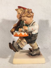 Goebel Hummel Figurine TMK5 #50 2/0 "Volunteers" 5.5" Tall   - TvMovieCards.com