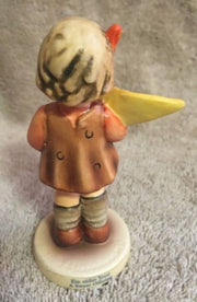 Goebel Hummel Figurine TMK7 549 3/0 "A Sweet Offering" Hummel Club 3.5"   - TvMovieCards.com