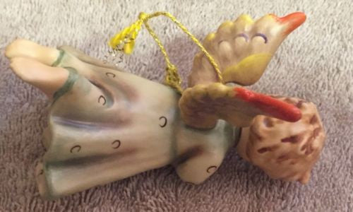 Goebel Hummel Figurine Large TMK6 484 "Peace on Earth" 1990 Ornament   - TvMovieCards.com