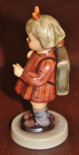 Goebel Hummel Figurine #488 "What's That?"  TMK7 Germany 4.25"   - TvMovieCards.com