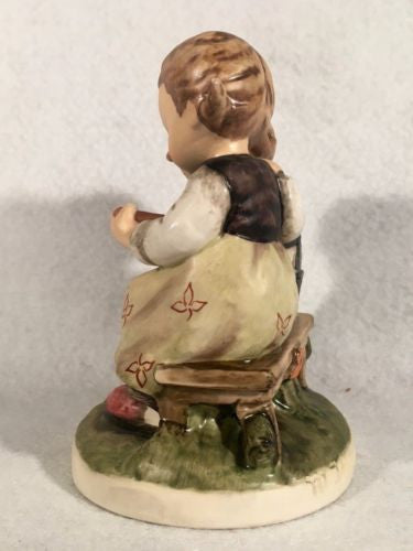 1956 Goebel Hummel Figurine TMK6 #346 "The Smart Little Sister" 4.5" Tall   - TvMovieCards.com