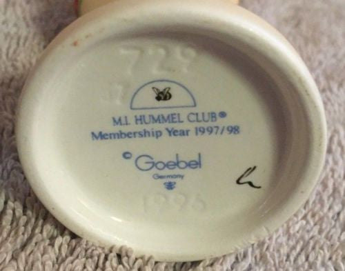 Goebel Hummel Figurine TMK7 729 "Nature's Gift" Hummel Club 3.5"   - TvMovieCards.com