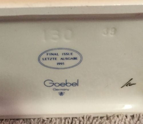 Goebel Hummel Figurine TMK7 130 "Duet" 4.75" Final Issue   - TvMovieCards.com