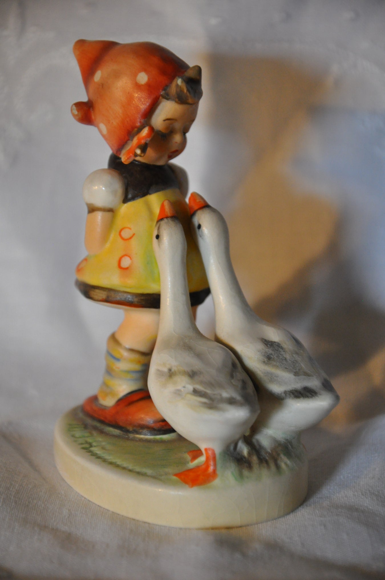 Goebel Hummel Figurine # 47 3/0 "Goose Girl" TMK6 4.25"   - TvMovieCards.com