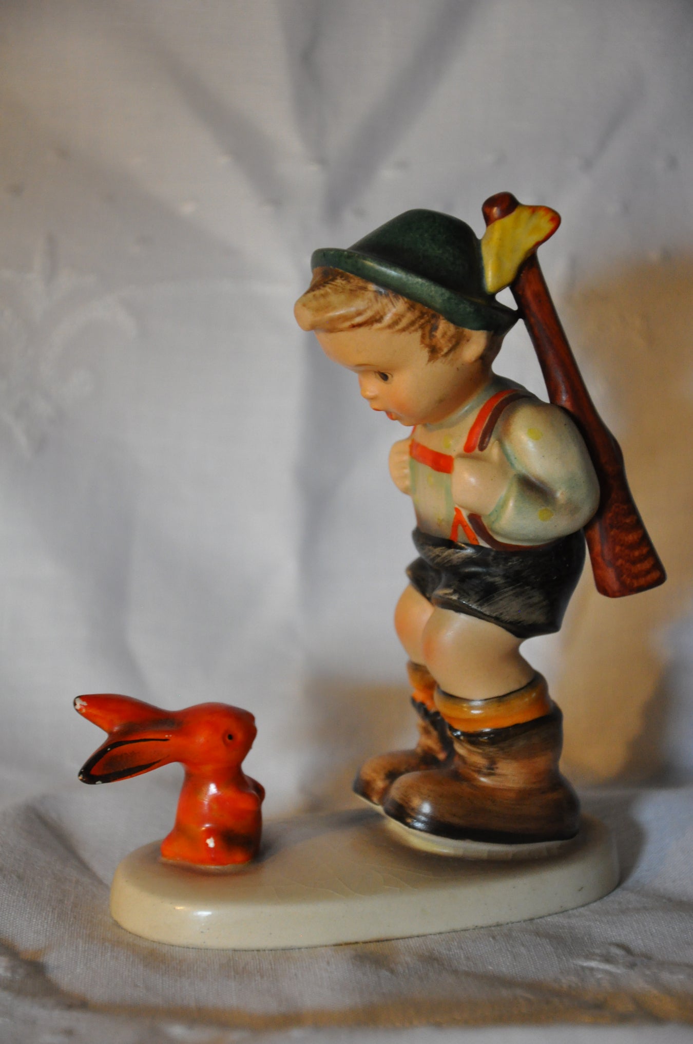 Goebel Hummel Figurine # 6/0 "Sensitive Hunter" TMK3 5"   - TvMovieCards.com