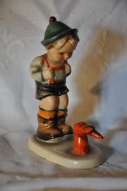 Goebel Hummel Figurine # 6/0 "Sensitive Hunter" TMK3 5"   - TvMovieCards.com