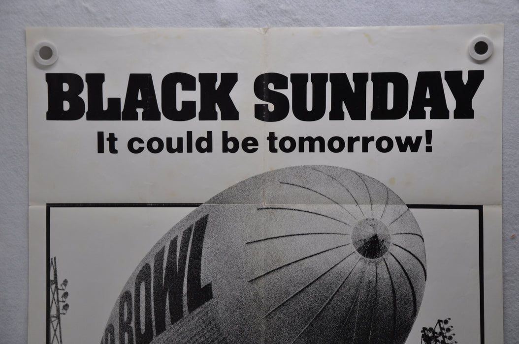 1977 Black Sunday Original 1Sh Movie Poster Robert Shaw, Bruce Dern, Marthe Kell   - TvMovieCards.com