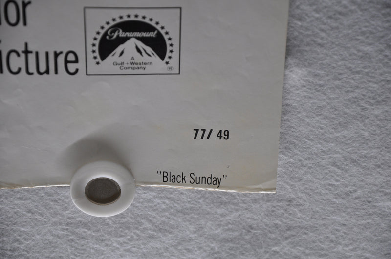 1977 Black Sunday Original 1Sh Movie Poster Robert Shaw, Bruce Dern, Marthe Kell   - TvMovieCards.com