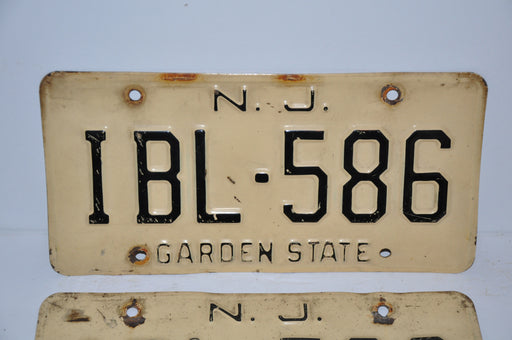Vintage New Jersey License Plate # IBL-586 Passenger Car Man Cave Chevy Ford YOM   - TvMovieCards.com