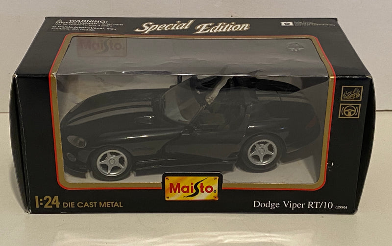 Maisto 1/24 Scale Diecast 1996 Dodge Viper RT/10 Black/Silver Stripes 31914   - TvMovieCards.com