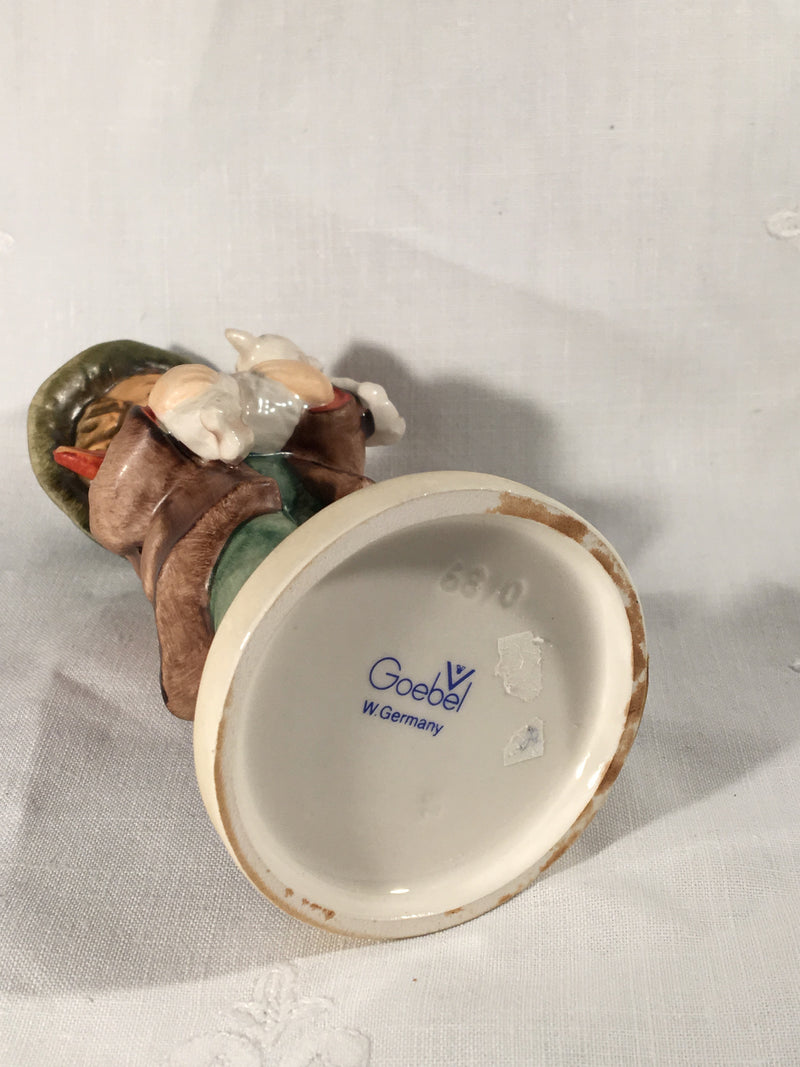 Goebel Hummel Figurine TMK5 #68/0 "Lost Sheep" 5.50" Tall   - TvMovieCards.com