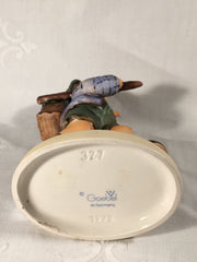 Goebel Hummel Figurine TMK5 #327 "The Run-a-way" (Runaway Boy) 5.5" Tall   - TvMovieCards.com