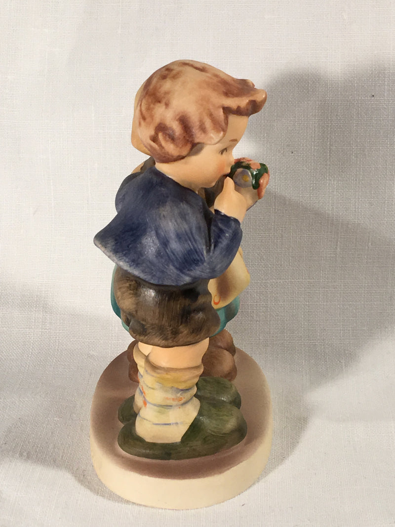 Goebel Hummel Figurine TMK5 #220 "We Congratulate" 4" Tall   - TvMovieCards.com
